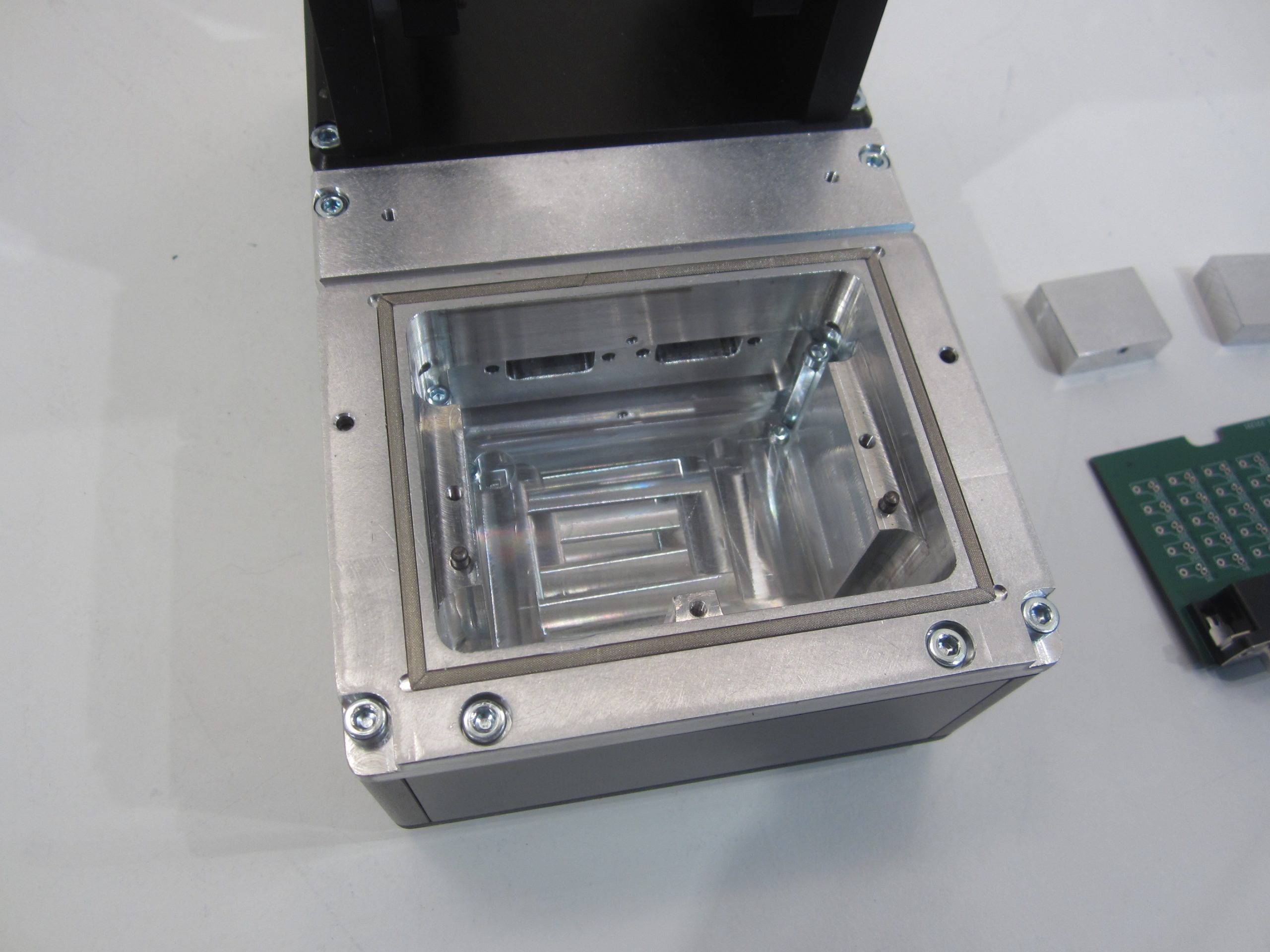 Custom RF Test Fixtures - Image 11