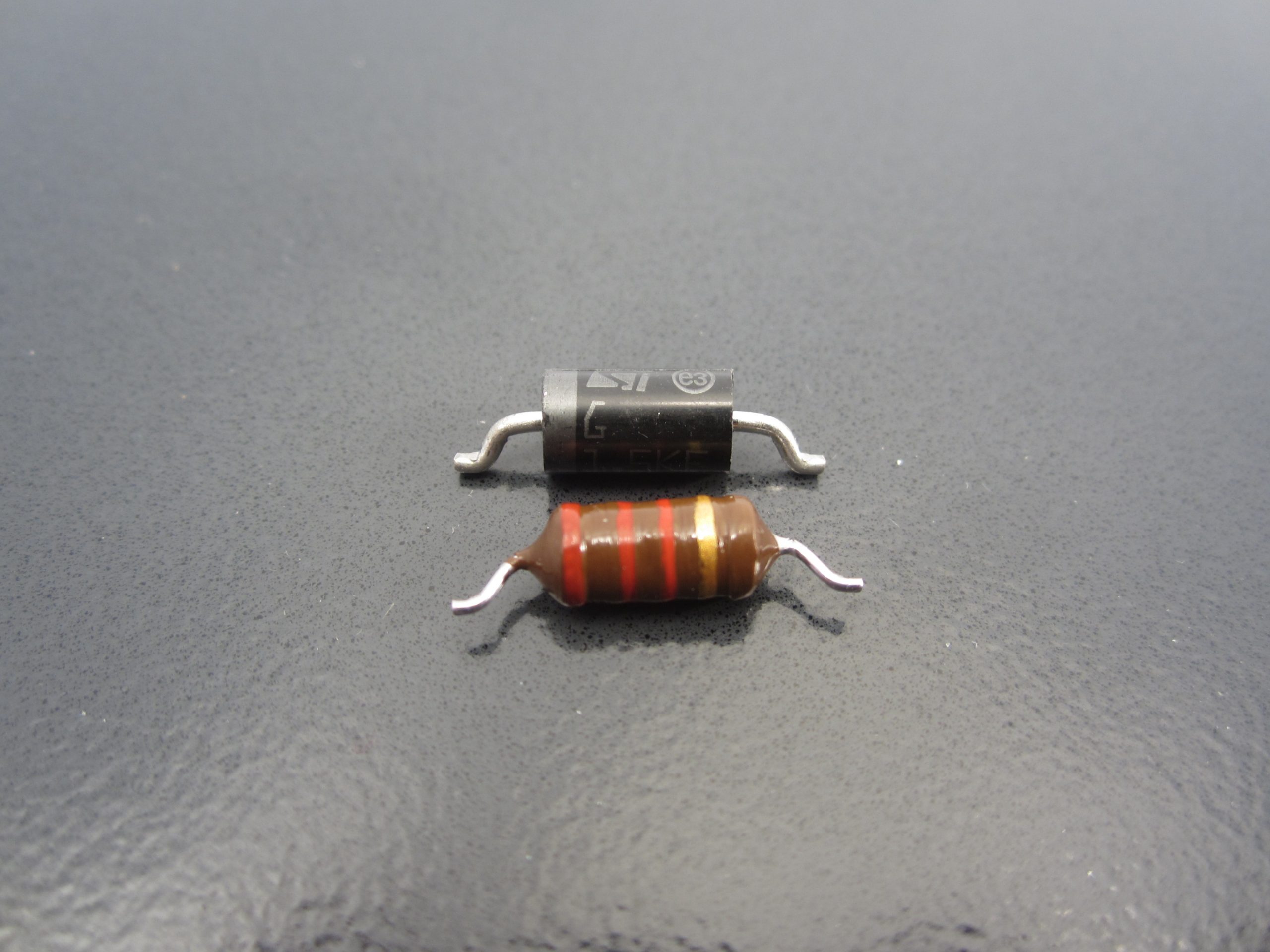 Pneumatic snipping tool for SMT components - Image 3